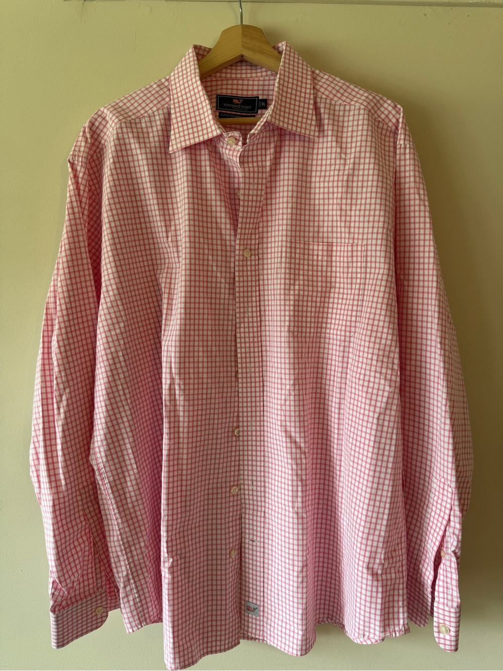 Vineyard Vines Pink and White Check Dress Shirt- send an offer ❤️✨